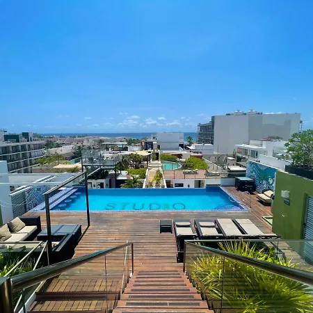 Modern 2 Bdr, 3 Minutes Walk From The Beach, Central Location! Appartement